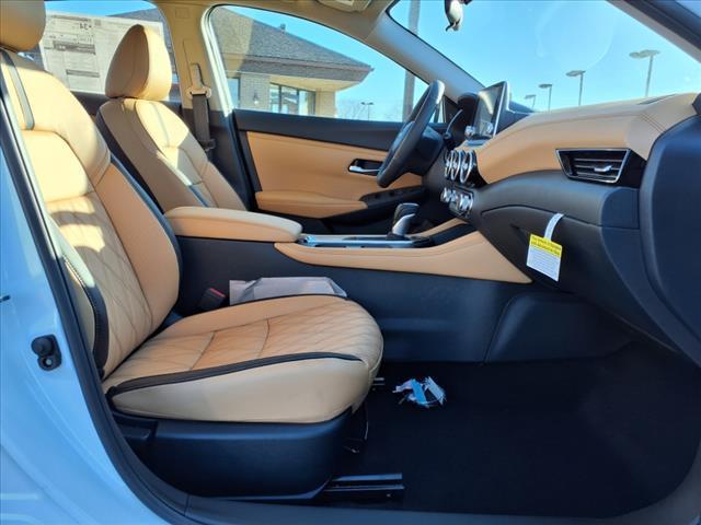 Photo of 2025 Aspen White Nissan Sentra