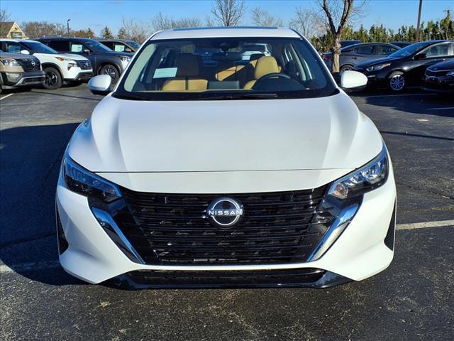 Photo of 2025 Aspen White Nissan Sentra