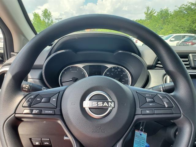 Photo of 2025 Cloud White Nissan Versa