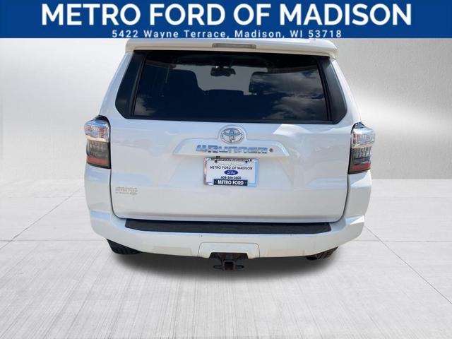Photo of 2015 Super White Toyota 4Runner