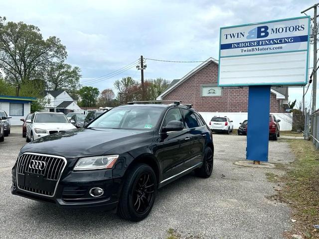 Photo of 2016 Black Audi Q5