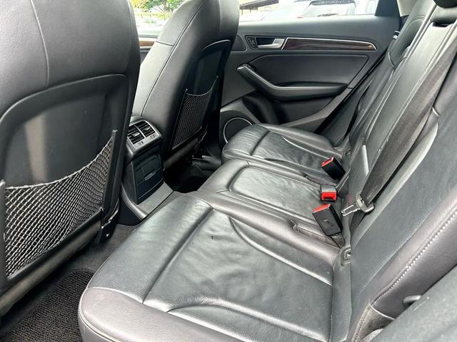 Photo of 2016 Black Audi Q5