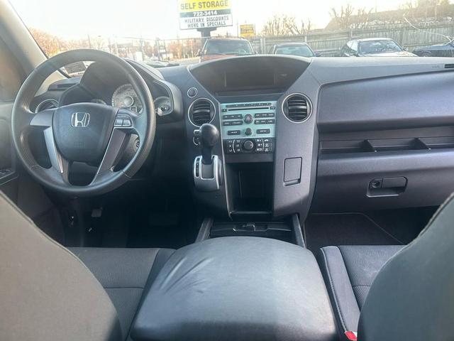 Photo of 2010 Burgundy Honda Pilot