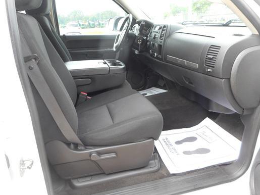 Photo of 2011 Summit White Chevrolet Silverado 2500