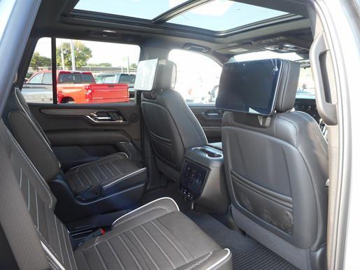 Photo of 2025 Sterling Metallic GMC Yukon