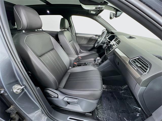 Photo of 2023 Platinum Gray Metallic Volkswagen Tiguan