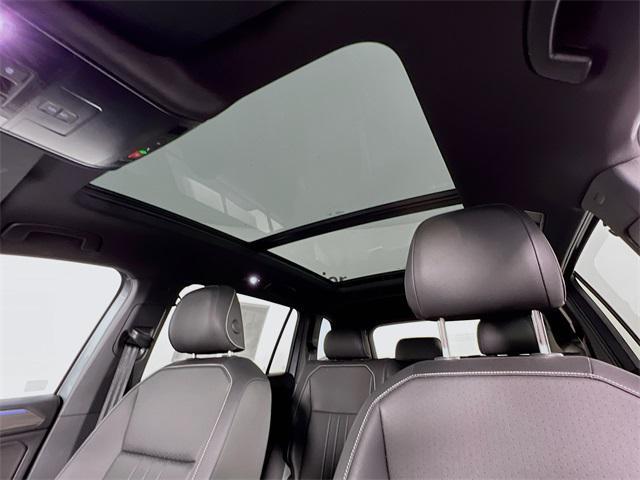 Photo of 2023 Platinum Gray Metallic Volkswagen Tiguan