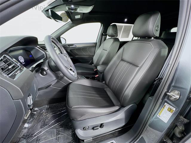 Photo of 2023 Platinum Gray Metallic Volkswagen Tiguan