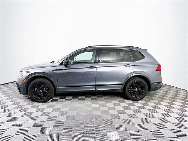 Photo of 2023 Platinum Gray Metallic Volkswagen Tiguan