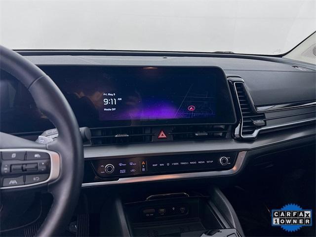 Photo of 2023 Snow White Pearl Kia Sportage Hybrid