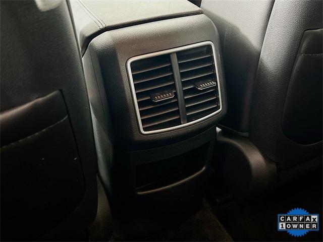 Photo of 2023 Snow White Pearl Kia Sportage Hybrid
