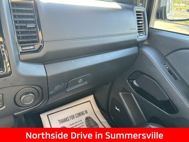 Photo of 2022 Boulder Grey Pearl Nissan Frontier