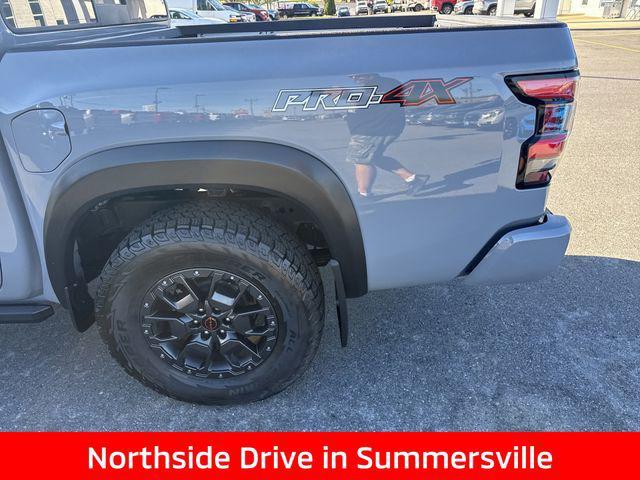 Photo of 2022 Boulder Grey Pearl Nissan Frontier