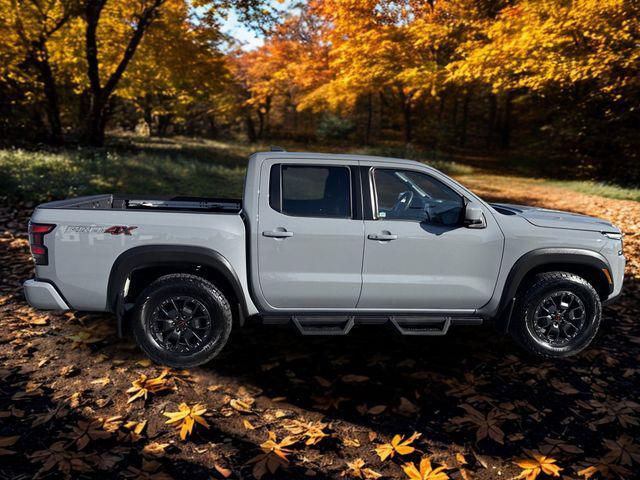 Photo of 2022 Boulder Grey Pearl Nissan Frontier