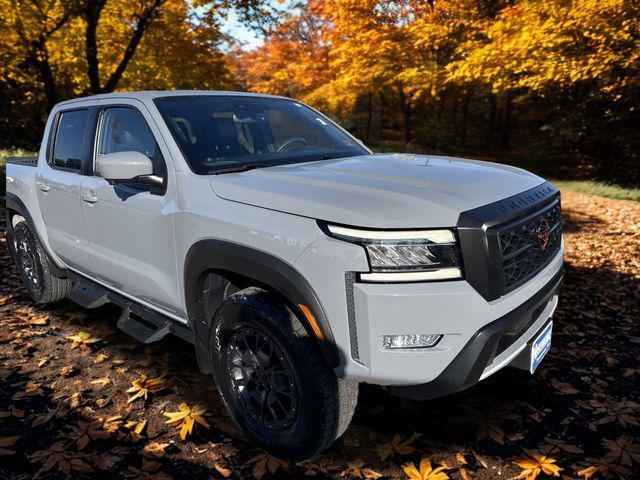 Photo of 2022 Boulder Grey Pearl Nissan Frontier
