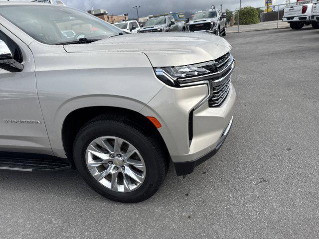 Photo of 2021 Empire Beige Metallic Chevrolet Suburban