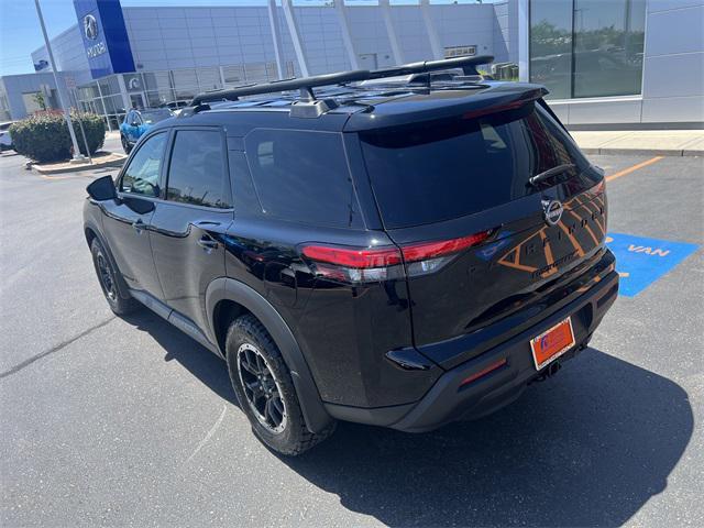 Photo of 2025 Super Black Nissan Pathfinder