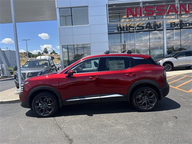 Photo of 2025 Scarlet Nissan Kicks