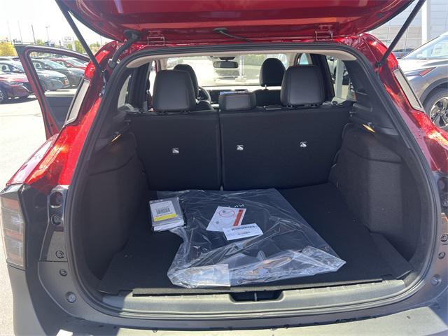 Photo of 2025 Scarlet Nissan Kicks