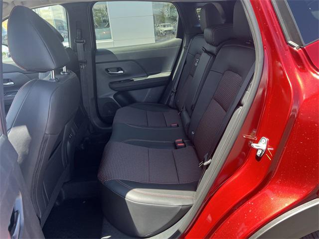 Photo of 2025 Scarlet Nissan Kicks