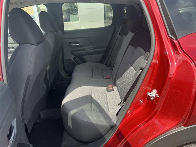Photo of 2025 Super Black Nissan Kicks