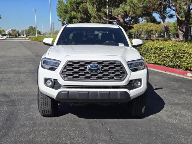 Photo of 2022 White Toyota Tacoma