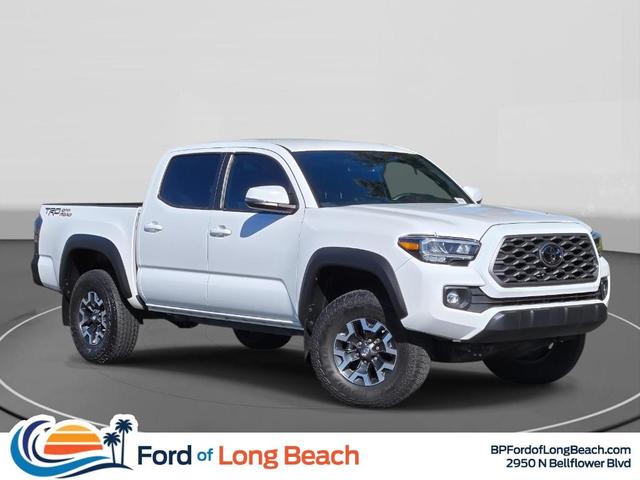 Photo of 2022 White Toyota Tacoma