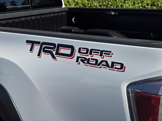 Photo of 2022 White Toyota Tacoma