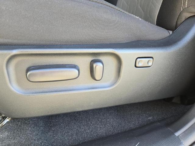 Photo of 2022 White Toyota Tacoma