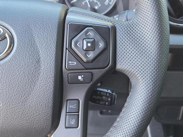Photo of 2022 White Toyota Tacoma