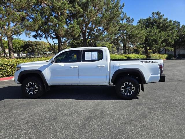 Photo of 2022 White Toyota Tacoma