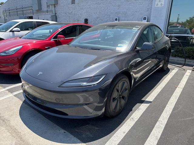 Photo of 2024 Gray Tesla Model 3