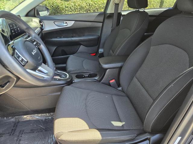 Photo of 2022 Gravity Gray Kia Forte