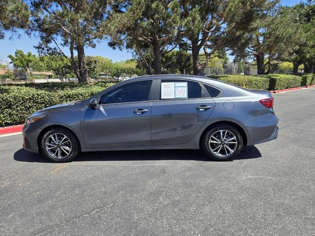 Photo of 2022 Gravity Gray Kia Forte
