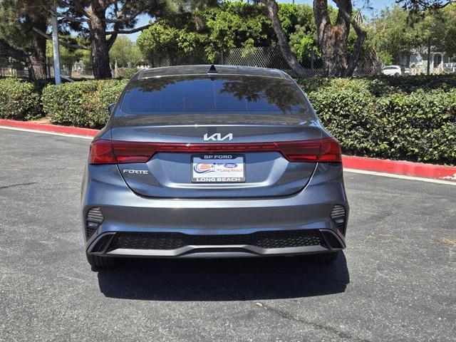Photo of 2022 Gravity Gray Kia Forte