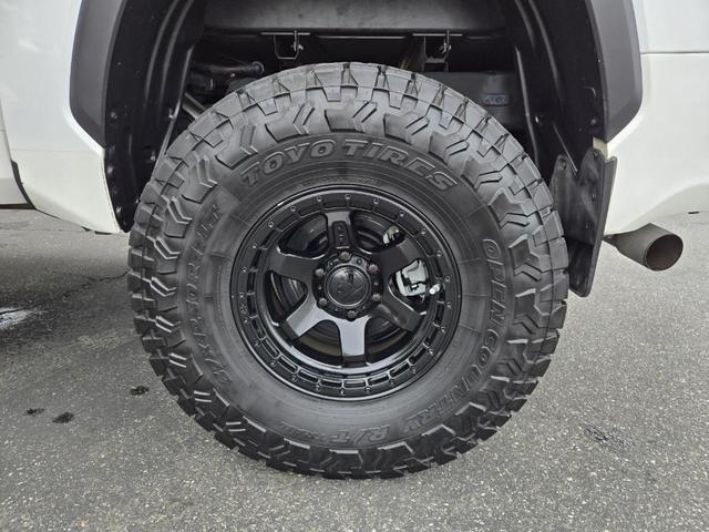 Photo of 2022 White Toyota Tundra