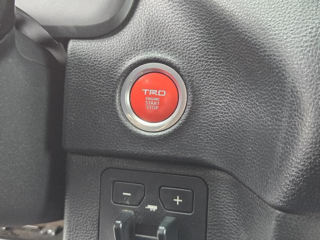 Photo of 2022 White Toyota Tundra