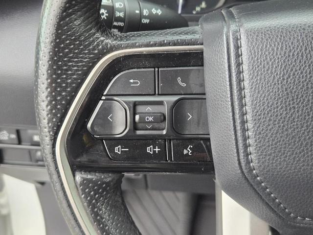 Photo of 2022 White Toyota Tundra