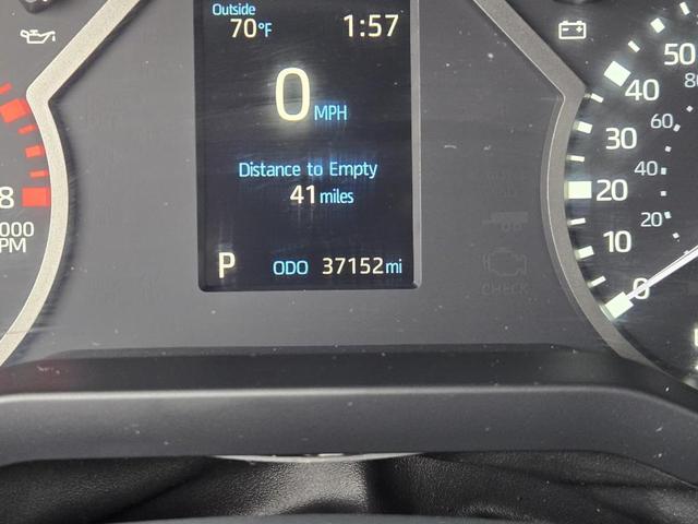 Photo of 2022 White Toyota Tundra