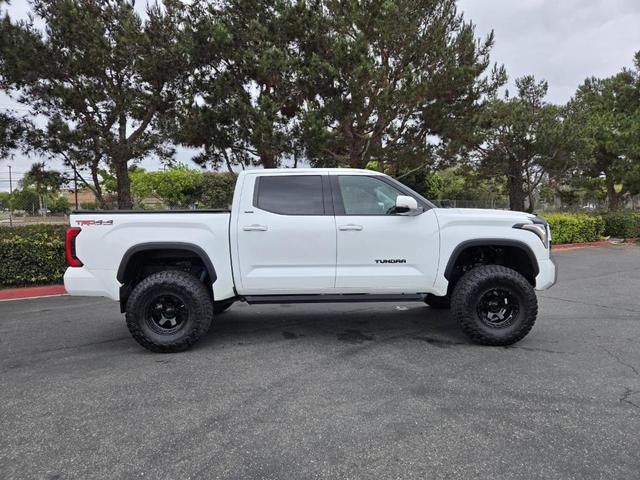 Photo of 2022 White Toyota Tundra