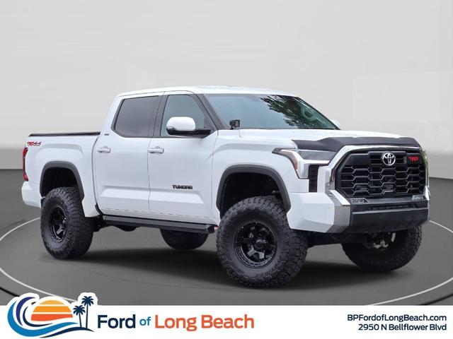Photo of 2022 White Toyota Tundra