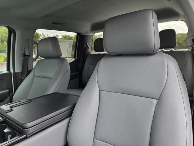 Photo of 2025 Oxford White Ford F-150