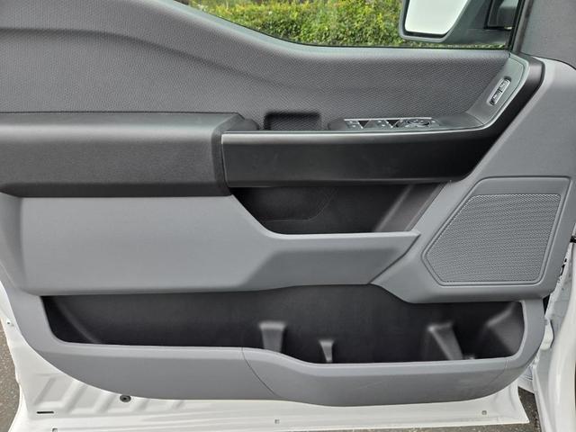 Photo of 2025 Oxford White Ford F-150