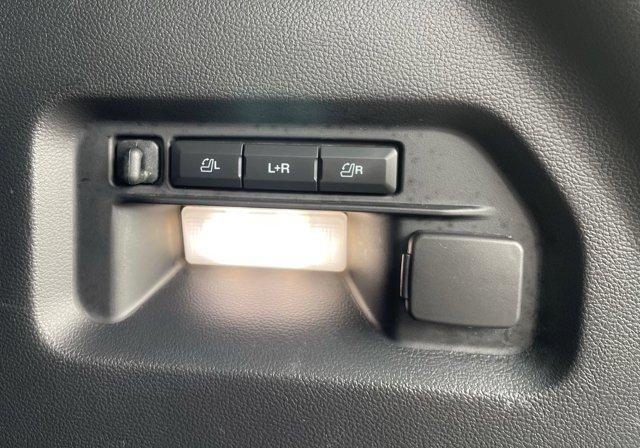 Photo of 2022 Carbonized Gray Metallic Ford Explorer