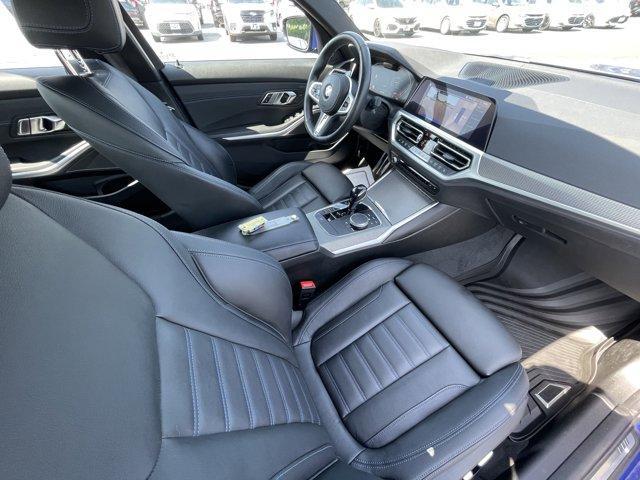 Photo of 2019 Portimao Blue Metallic BMW 330