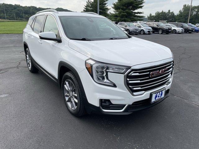 Photo of 2023 Summit White GMC Terrain