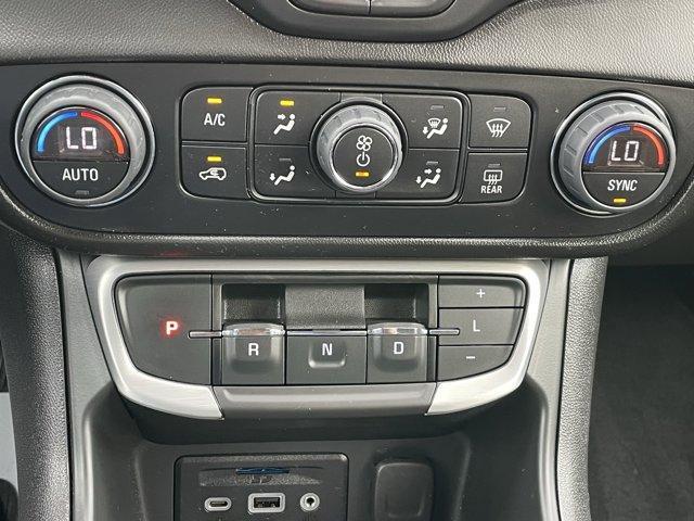 Photo of 2023 Summit White GMC Terrain