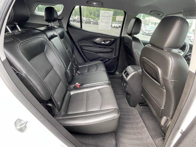 Photo of 2023 Summit White GMC Terrain