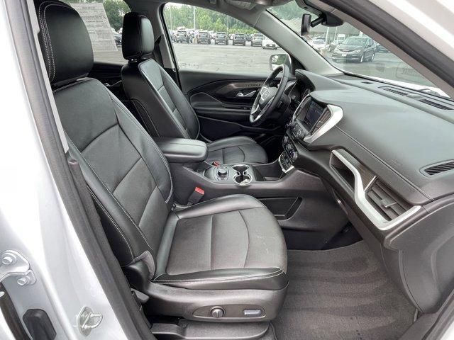 Photo of 2023 Summit White GMC Terrain