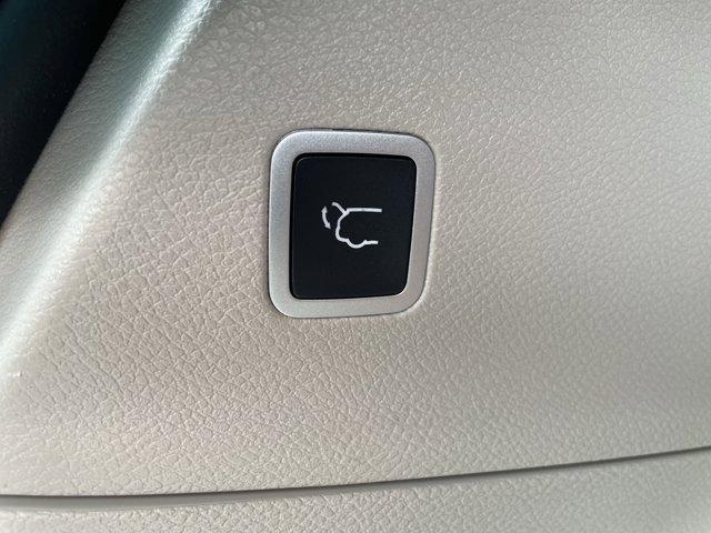 Photo of 2020 Velvet Red Pearlcoat Chrysler Pacifica